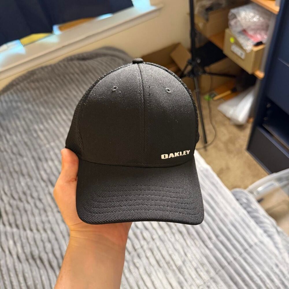 Y2K Black Oakley Logo Spellout Cap Hat Fitted S/M